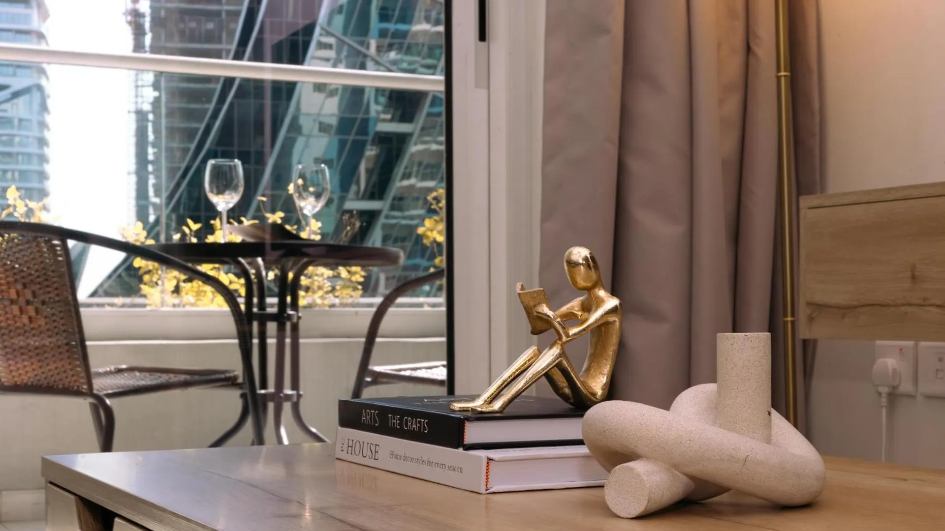 Higuests - Vibrant 1Br In Business Bay Apartment Dubai United Arab Emirates